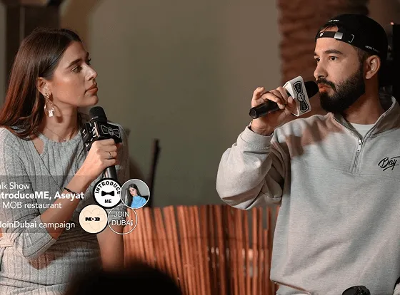 Insert Photo & Interviews Reportage Frame in Your Media